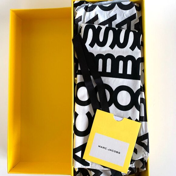 Marc Jacobs Black and Cream Striped Flats - Picture 4 of 6